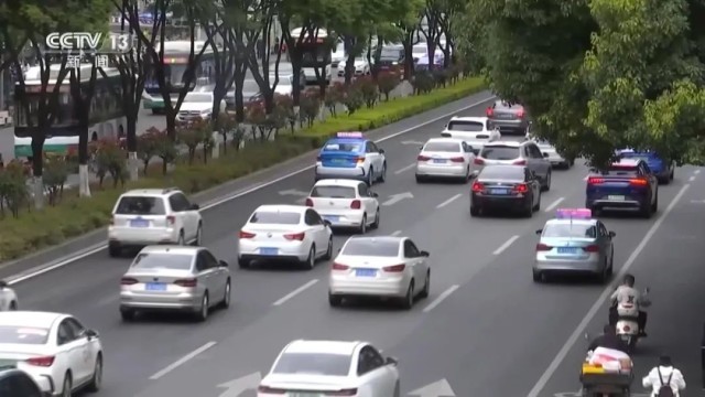 爆火！國慶假期汽車租賃成“消費主流”，90后和00后成“主力軍”